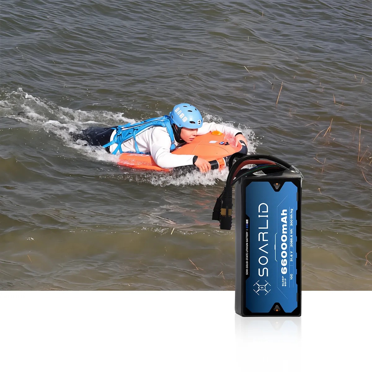 Rider on an electric surfboard powered by a Soarlid 66,000mAh semi-solid-state pack